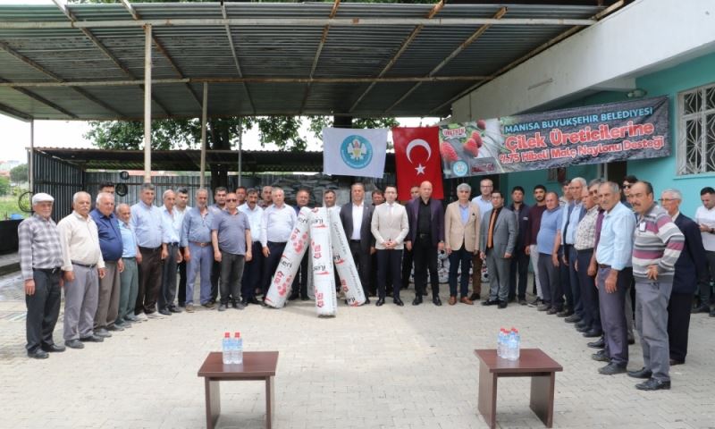 Büyükşehir Çilek Üretiminin Artması İçin Desteklemede Bulundu