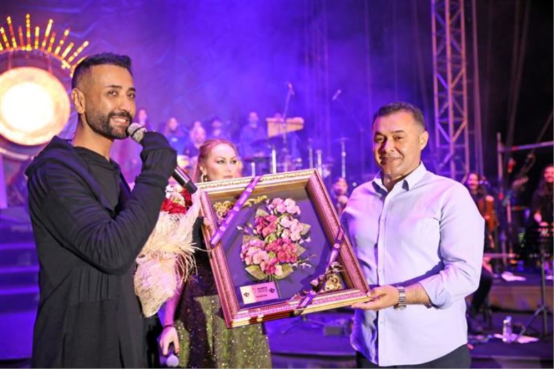 21. ALANYA ULUSLARARASI TURİZM VE SANAT FESTİVALİ’NDE TAN TAŞÇI RÜZGARI ESTİ