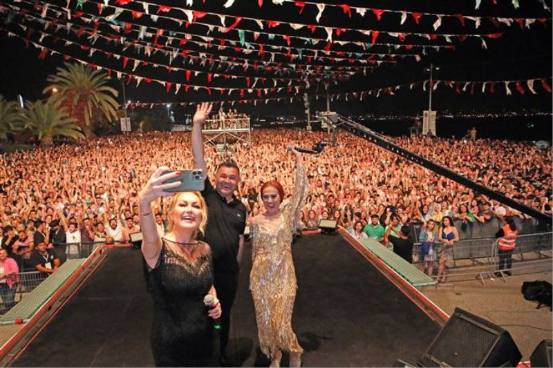 FESTİVALİN KAPANIŞ GECESİ YILDIZ TİLBE İLE ZİRVE YAPTI TARİHİ KALABALIK! TARİHİ COŞKU!