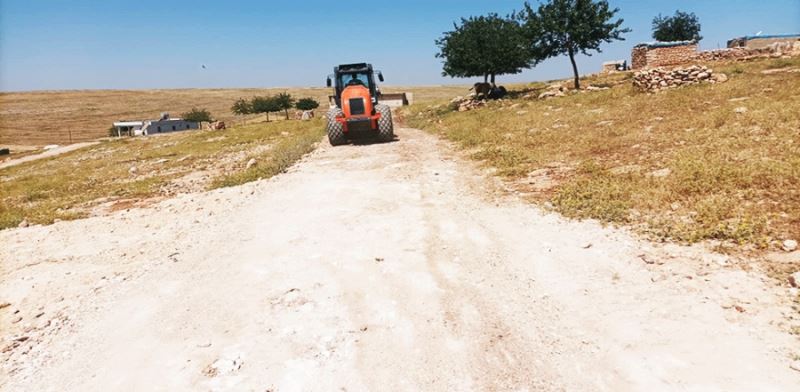 SİVEREK KIRSALINDA YOL ÇALIŞMALARI SÜRÜYOR