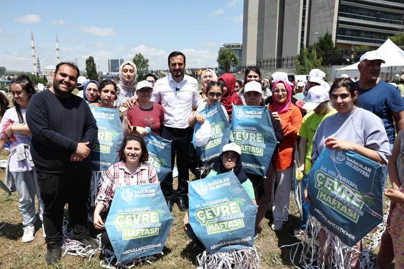 Bağcılar Belediyesi, Uçurtma Şenliği Düzenledi
