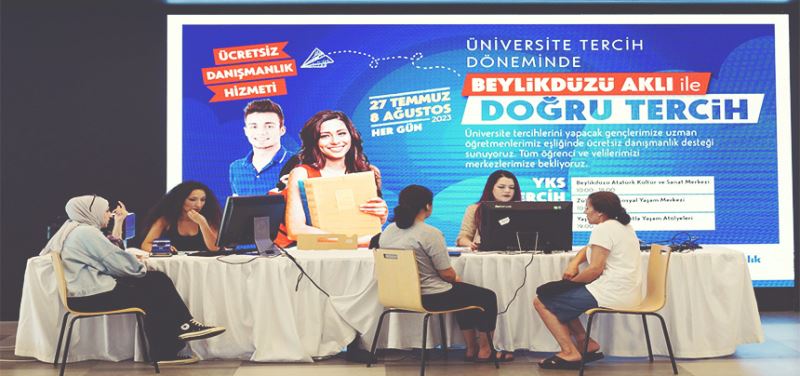 BEYLİKDÜZÜ BELEDİYESİ TERCİH DÖNEMİNDE DE ÖĞRENCİLERİN YANINDA