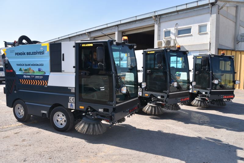 Temizlik filosuna 3 yeni yol süpürme aracı