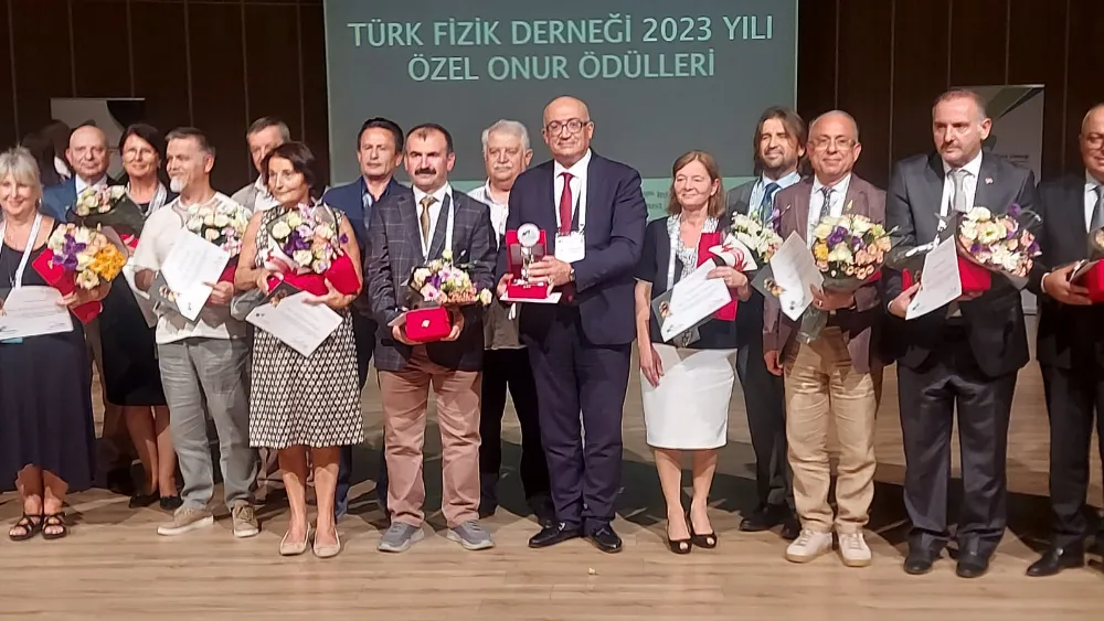 Sitemizin Yazarına Onur Ödülü