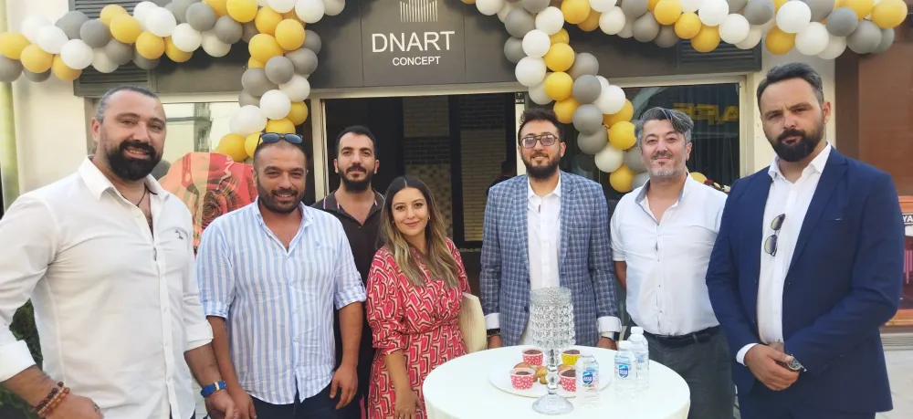 Görkemli Açılış