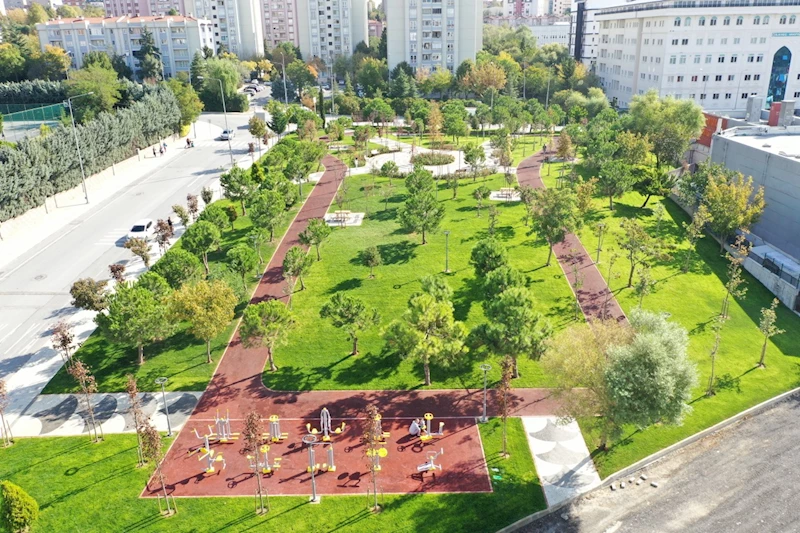 25 YENİ PARK İLE HER GEÇEN GÜN DAHA YEŞİL KÜÇÜKÇEKMECE!