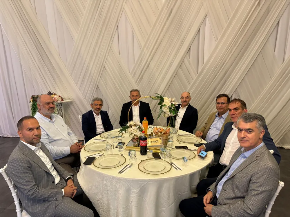 Siyaset ve İş Dünyasını Buluşturan Görkemli Düğün! 