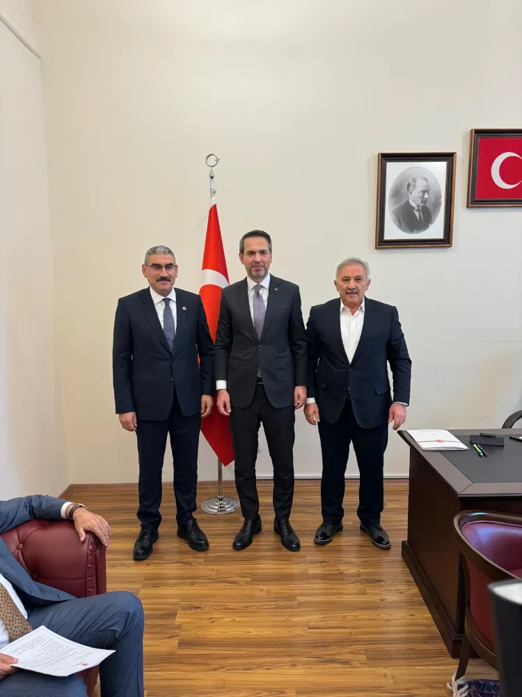 İş İnsanı Sakin Aruk Bakan Bayraktar ile görüştü