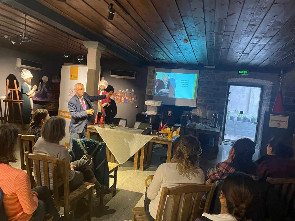 Melahat Aksoy: Öğretmenliğe Adanan Bir Hayat