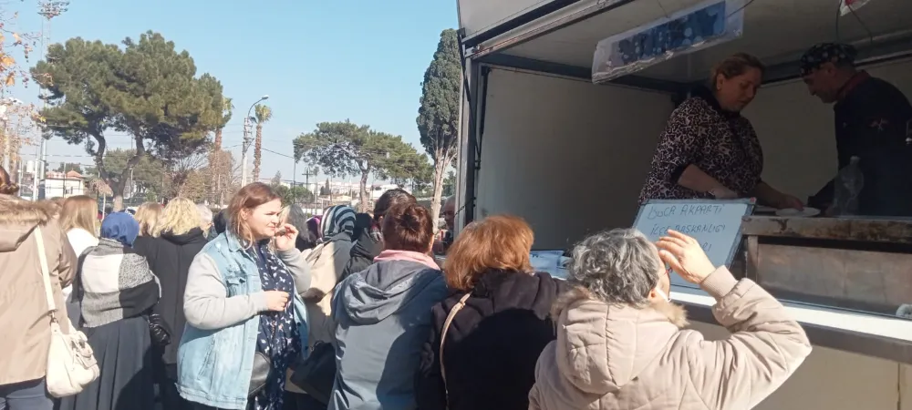 AK Parti Buca Kadın Kolları Beraat Kandili’ni Lokma Hayrıyla Kutladı