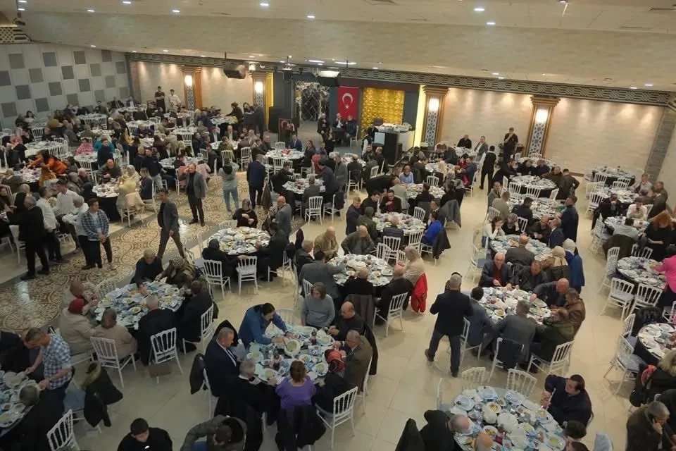 MHP Bandırma’da Ramazan Coşkusu: Birlik ve Beraberlik Sofrası