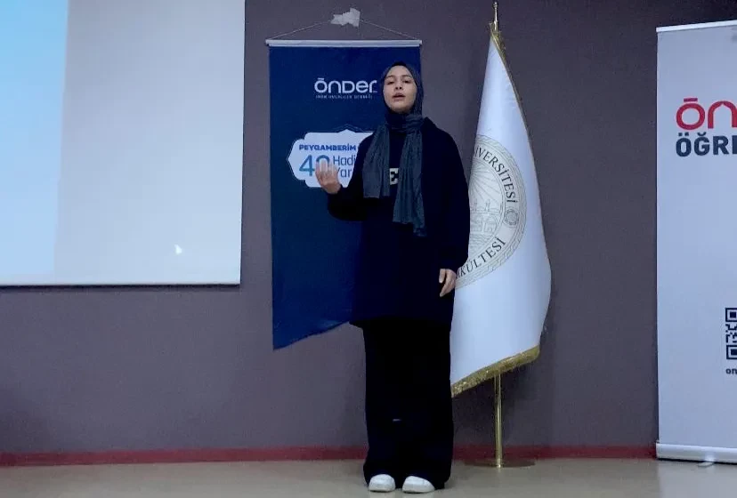 Hadis Yarışmasında İstanbul İkincisi Oldu