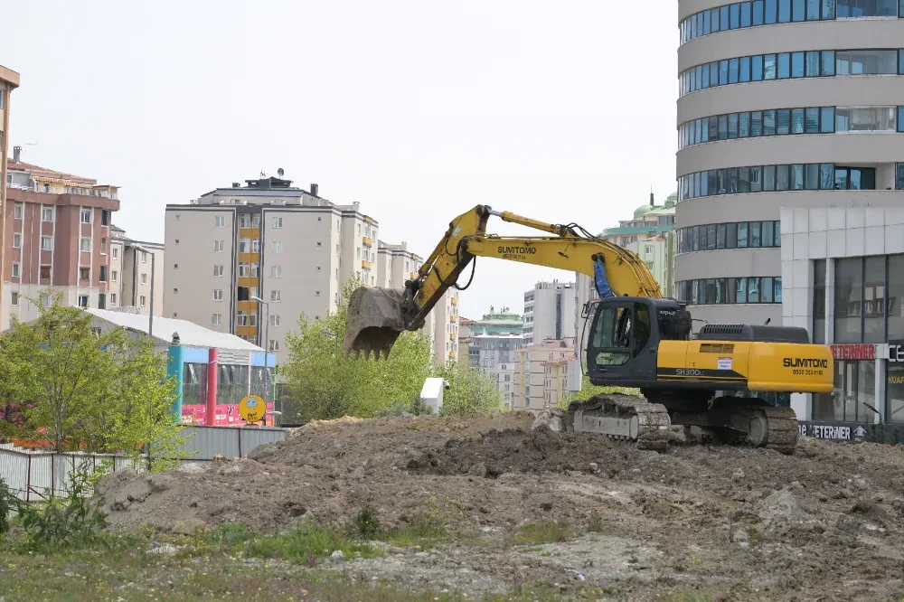 24 Derslikli Eğitim Kompleksi Yolda