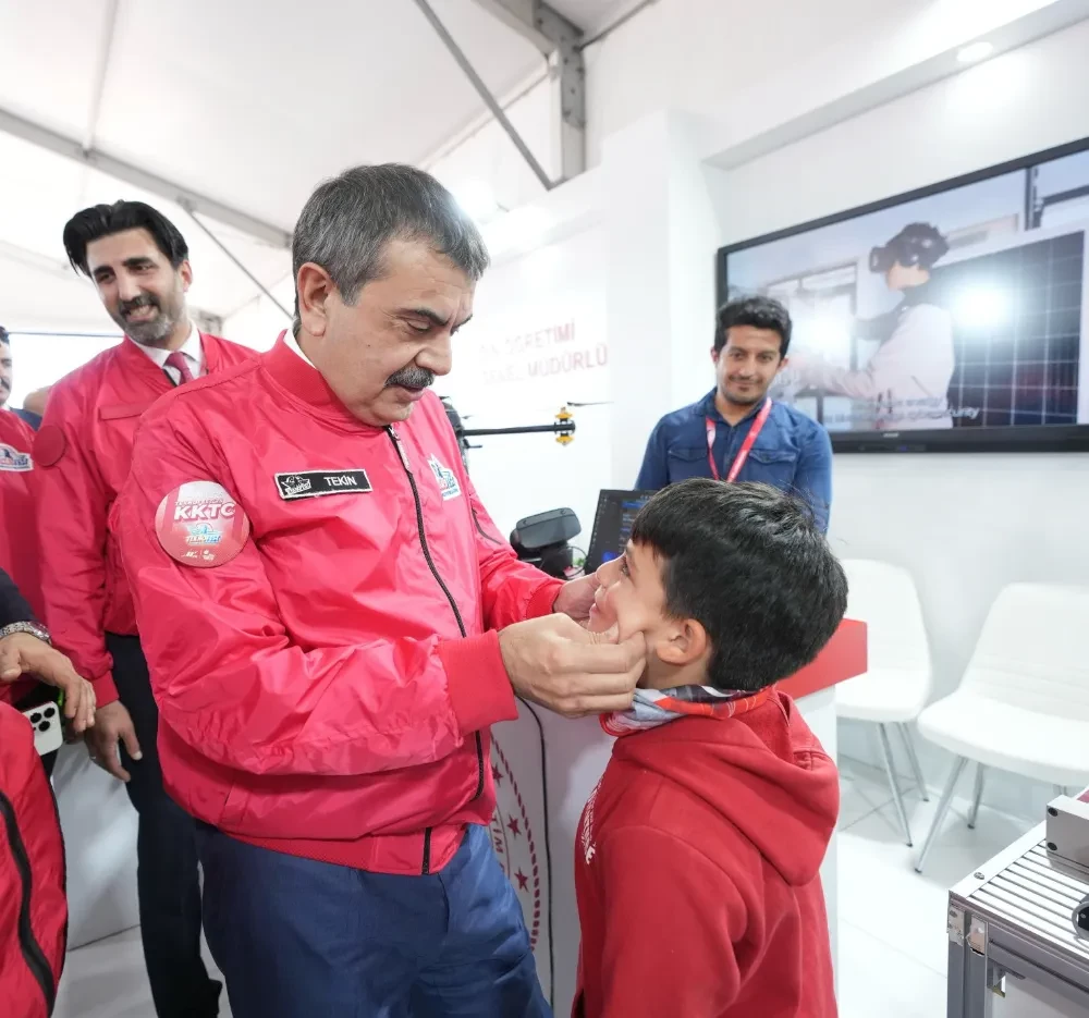 Bakan Tekin, TEKNOFEST Coşkusuna Ortak Oldu