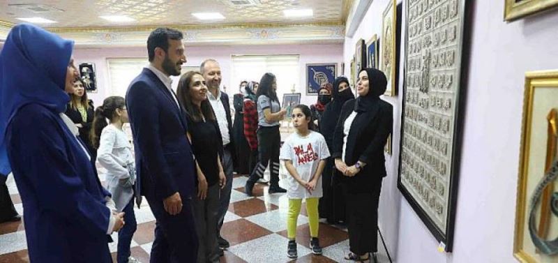 50 bin adet çiviyle Esmaül Hüsna’yi yazdi