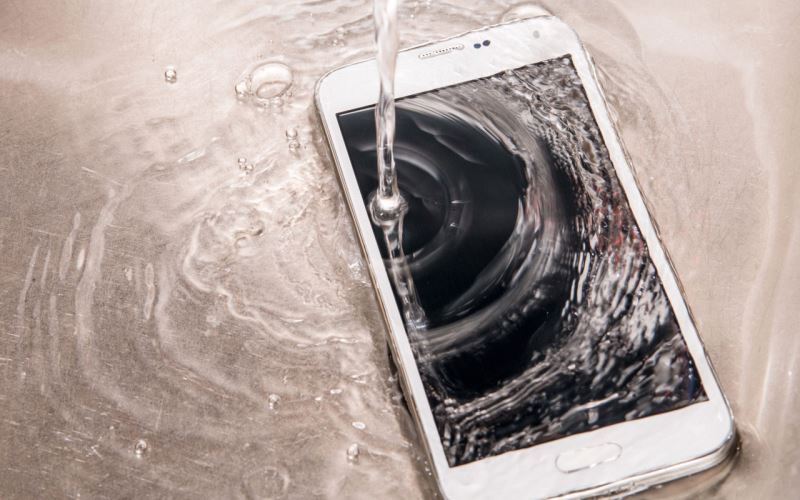 Siviyla temas eden telefonlar 4 adimda kurtarilabilir