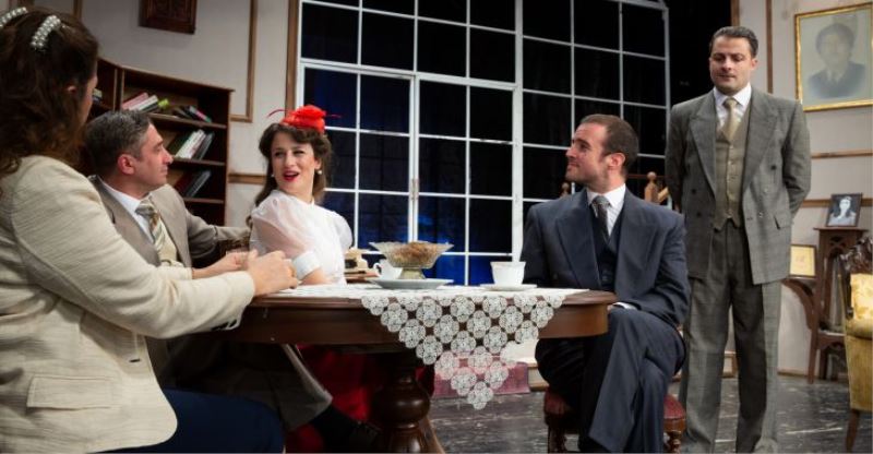 ‘Bir adam yaratmak’ sahnede