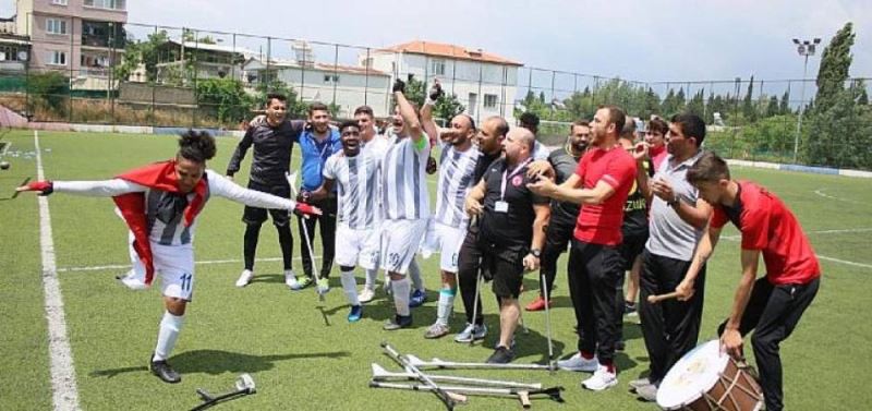 Sezonu 19 galibiyetle tamamladi