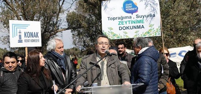 “Zeytini en iyi beraber büyüdügü insanlar savunur”