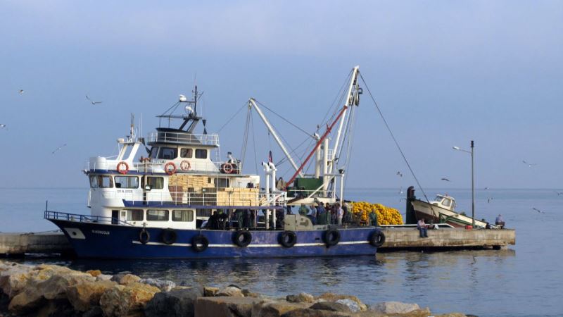 Denizlerde av yasagi basladi