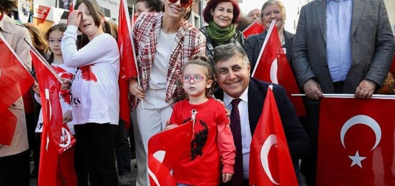 Karsiyaka’da 23 Nisan coskusu basladi
