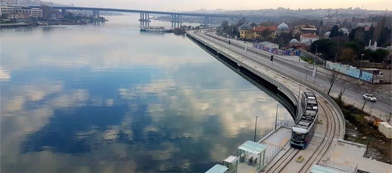 ISTANBULLULAR HALIÇ TRAMVAYINDAN ÇOK MEMNUN KALDI