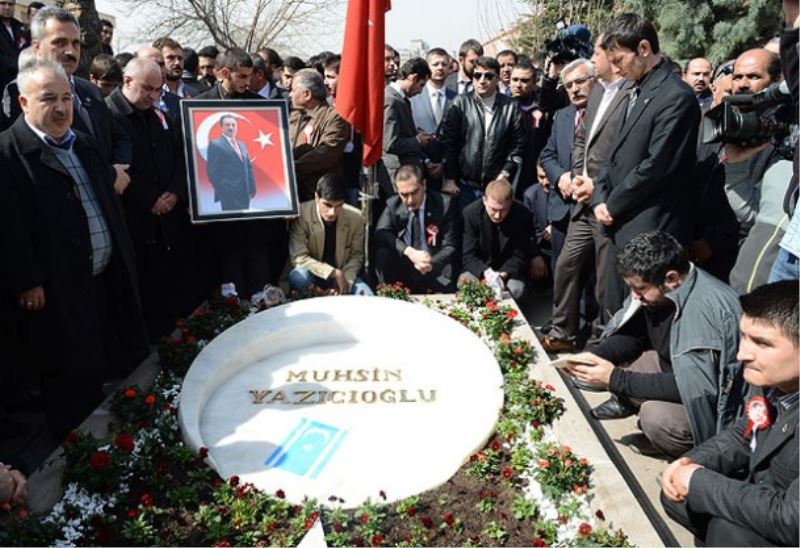 Yazicioglu mezari basinda anildi