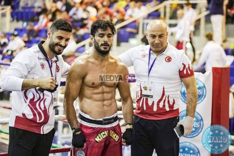 IZMIRLI SPORCU VE ANTRENÖRLERIMIZDEN BÜYÜK BASARI