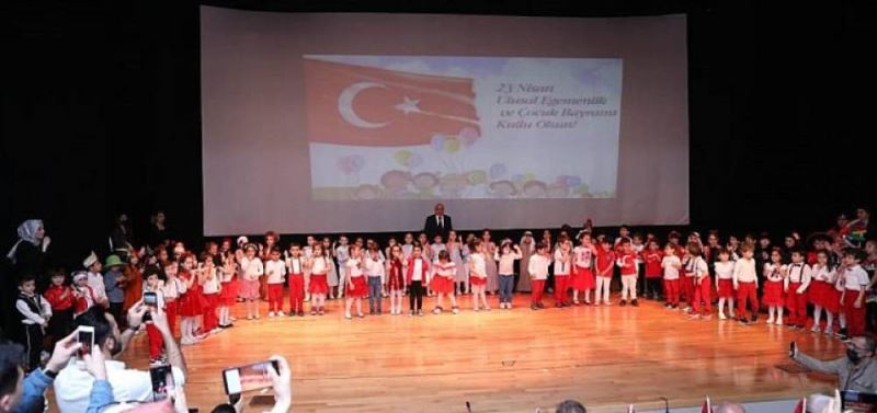 Minik Ögrencilerde 23 Nisan’a Özel Kutlama