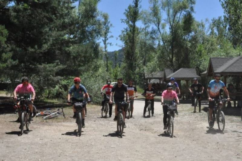 Bisikletçiler Isparta’ya hayran kaldi