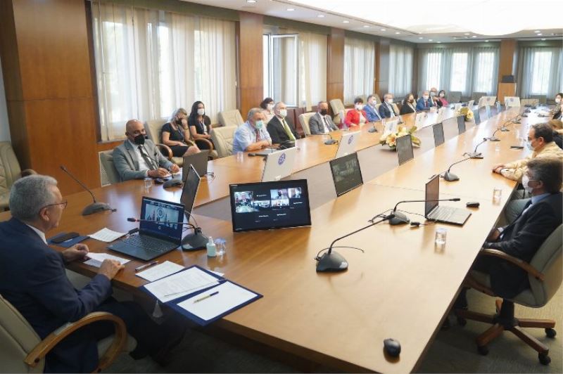 Iki köklü üniversiteden is birligi protokolü
