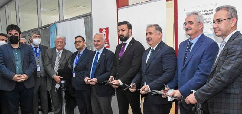 ITÜ Hava ve Uzay Araçlari Tasarim Laboratuvari Hizmete Açildi