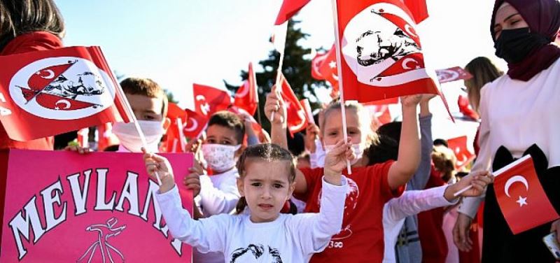 Siir ve gösteriler begeni topladi