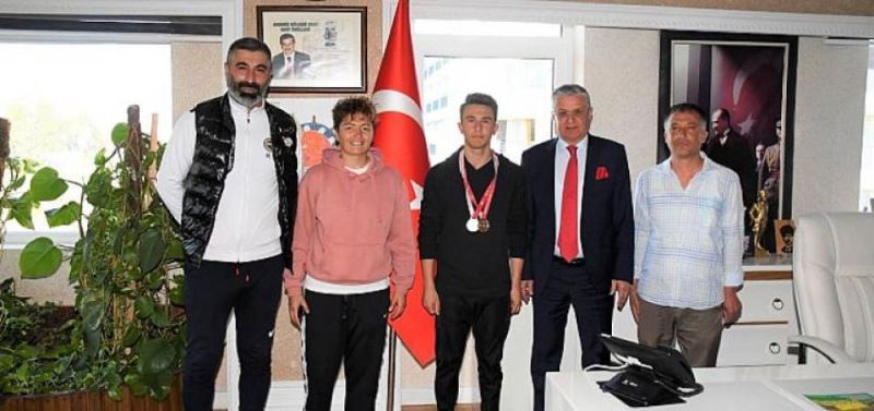 Basarili Sporcudan Baskan Topaloglu’na Ziyaret