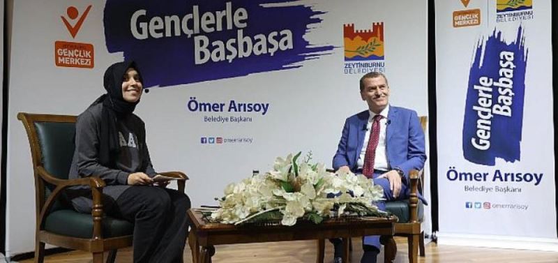 Zeytinburnu Belediye Baskani Ömer Arisoy Gençleri Dinliyor