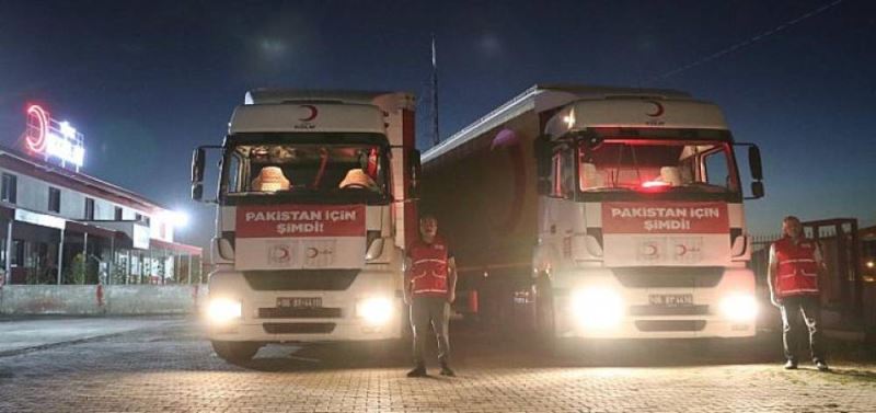 Kizilay Tirlari Pakistan Için Yola Çikti
