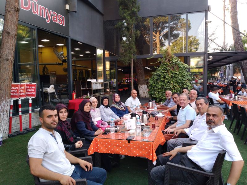 5. HABERINI OKU SITESININ YAZAR BULUSMASI HANCI TESISLERINDE GERÇEKLESTI.