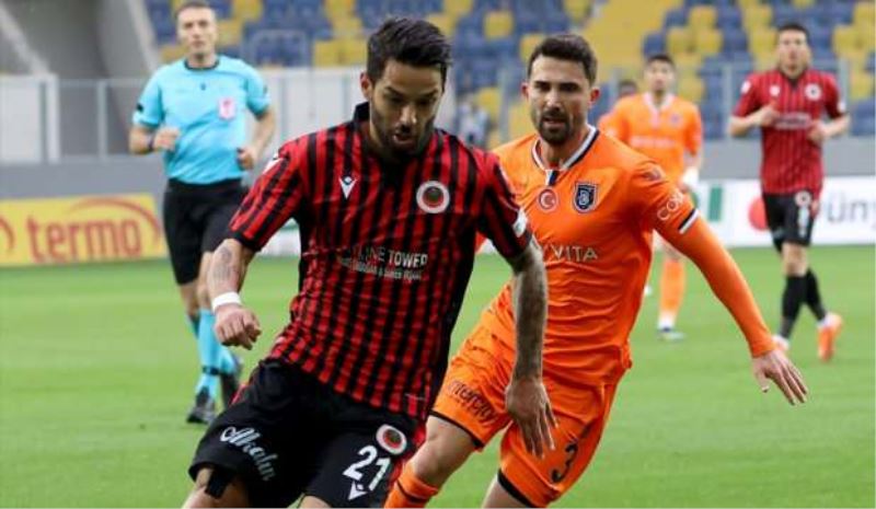 Basaksehir 10 maçlik hasretine son verdi!