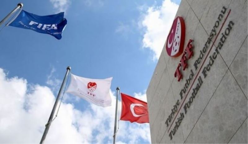 Galatasaray ve Besiktas maçlarinin saati degisti!