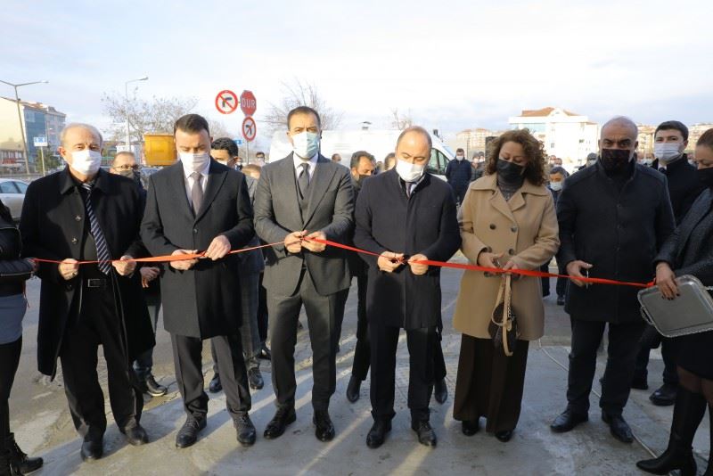 SILIVRI’NIN ILK ASANSÖRLÜ ÜST GEÇIDI HIZMETE AÇILDI