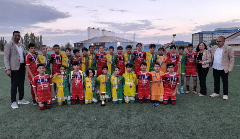 KARS’TA UYAFA ANI CUP HEYECANI YASANDI.