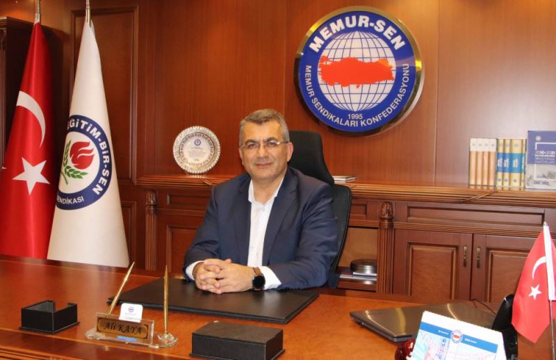 Millî vicdanin sesi Mehmet Akif Ersoy’u rahmetle yâd ediyoruz