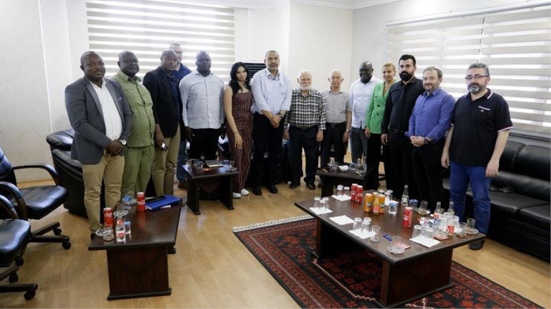 Togo devlet heyeti Izmir’e yatirim için geldiler