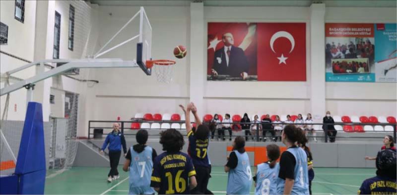 ISTANBUL GENÇLIK OYUNLARI’NDA HEYECAN SALONA TASINDI